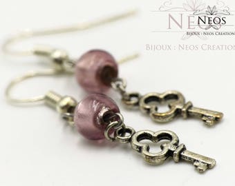 The small key and pink pearls earrings