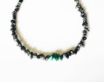 The Choker necklace with Malachite and Obsidian chips
