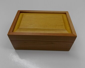 Solid Wood Cigar Humidor 30 Count With Digital Hygrometer