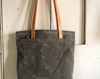 cycle case in waxed canvas and leather