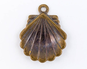 18mm Antique Brass Scallop Shell Charm (2 Pcs) #8B
