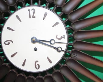 vintage Syroco MID CENTURY MODERN wall clock