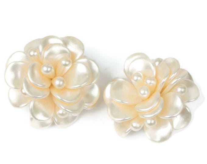 Large White Flower Earrings Layered Dimensional Statement Clip On Mid Century Vintage
