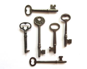 6 Vintage skeleton keys Old skeleton keys Vintage keys Key collection Bridal key Skelton key Old key Group Gifts for her Antique keys bit #6
