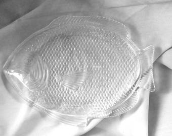 Vintage Arcoroc France FISH Poisson Plates, Clear Glass 11" Luncheon Plates, Set of 4 Plate Table Setting, Beach Ocean Shore Sea Shell decor