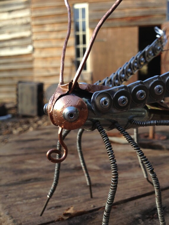 Scrap Metal Insect Scrap Metal Sculptures Like Insects – GUBLTK