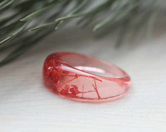 Red Resin Ring with Real Dried Flower, Asymmetric Resin Ring, Transparent Resin ring, Terrarium Jewelry, Delicate Everyday Ring, For Her