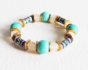 Bracelet Ethnique - Afrique Bleue - Perles Céramique, Pierre de Gemme Quartz Blanc, Métal doré - Bijoux créateur, fait-main, pièce unique