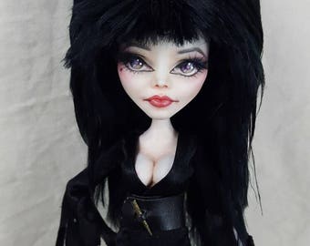 Elvira Monster High OOAK Repaint
