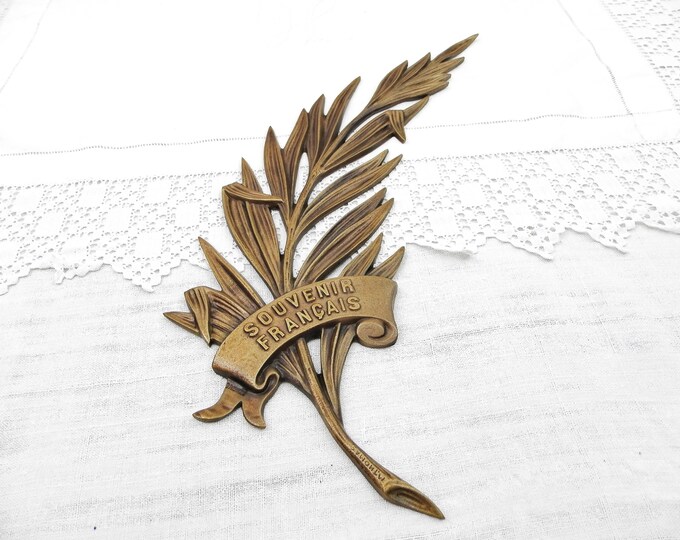 Antique French Decorative Cast Bronze Metal Palms Leaves with Scroll "Souvenir Francais" French Souvenir by the Artist M Thomas, Curios