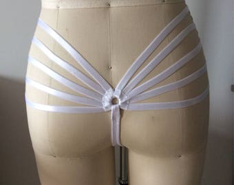 Super Multistrap Wonder V gstring