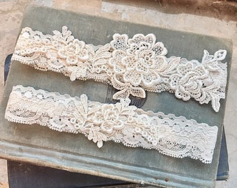 Ivory Lace Wedding Garter Set, Ivory Garter Set, Lace Bridal Garter, Toss Garter, Simple Lace Garters - Ivory Wedding Garter Set - "Everley"