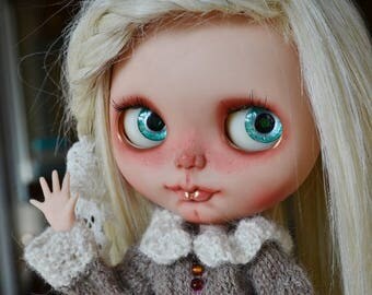 SUMMER SALE 25% off - Adorable Fully Custom Blythe Doll Daisy