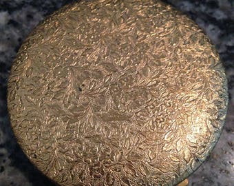 1950s Gold Floral Compact from Merle Norman / Vintage Powder Compact