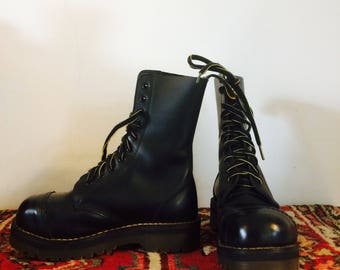 Rare vintage DR.Martens | platform boots |made in England | size uk 3 us 5 eu 36 Jp 22| 90s| steel toes| 10 eyelet