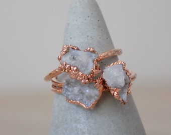 Raw druzy stacking ring - raw quartz copper ring - geode ring - quartz crystal ring - raw crystal ring - quartz druzy ring - gifts for her