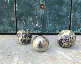 Anelli in ceramica raku. Pezzi unici fatti a mano.