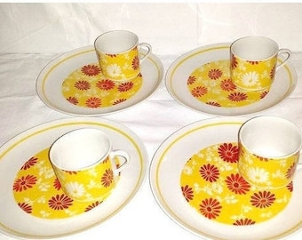 Floral Snack Set,8 Pc Set,BREAKFAST SET,Snack Plates & Cups,Retro Kitchen,Kitsch,Boho,Floral Snack Set,Plates,Cups,Red,Yellow,Flowers