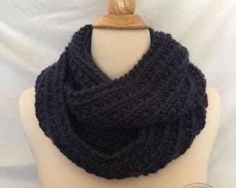 Infinity Scarf in Blue, Infinity Scarf, Blue Jeans, Knit Circle Scarf, Circle Scarf, Ribbed Scarf