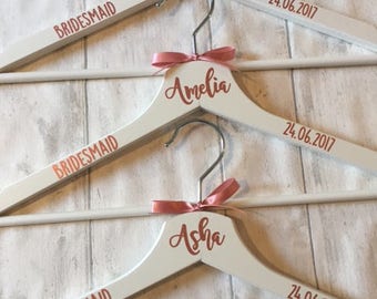 ROSE GOLD Vinyl. Personalised White Wedding Dress Hanger . Personalised Hanger, Wedding Dress Hanger, Bridesmaid Hanger, Bride Hanger.