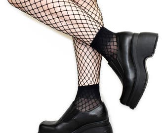 Amazing Vintage 90s Deadstock Platform Chelsea Style Shoes in Black - UK3 and UK4