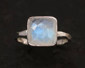 Rainbow Moonstone Ring Silver, June Birthstone Ring, Gemstone Ring, Stacking Ring, Cushion Cut Ring, Statement Ring, Gift for Her