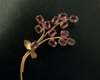 Shop closing Vintage amethyst brooch 50s amethyst brooch amethyst floral brooch goldtone setting
