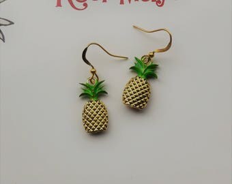 Gold Pineapple Earrings, Tropical Earrings, Rockabilly Earrings, Kitsch Accessories ,Novelty Earrings, Fruit Earrings, Pineapple Drops