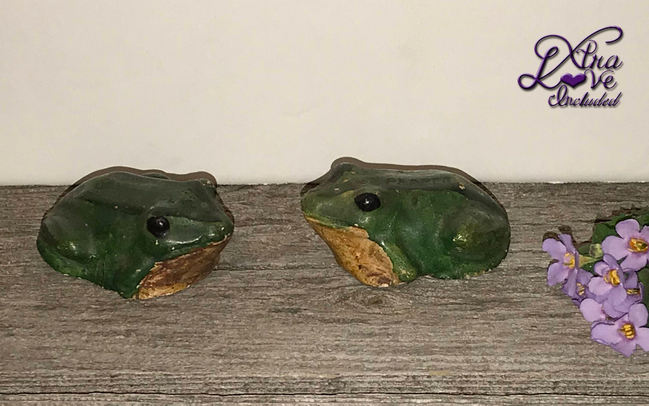 Rare Vintage Chalkware Green Frog Salt and Pepper Shakers