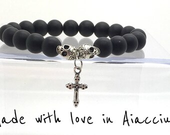 Mens bracelet black agate, skulls and cross beads. Very good quality