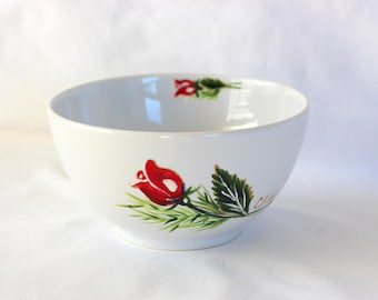 White porcelain bowl painted with "red Rosebud" pattern C.Kim