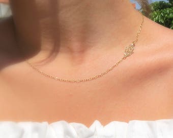 Gold Hamsa Necklace, Sideways Hamsa Necklace, Evil Eye Necklace, Dainty Hamsa Necklace, Filigree Jewelry, Luck Charm Necklace, Hand Necklace