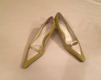 Etienne Aigner Chartreuse and White Low Heel Pump Like New 7m