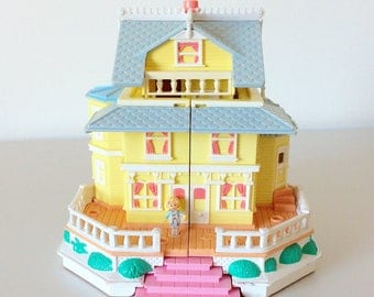 Vintage 1995 Polly Pocket Clubhouse - Yellow Mansion - With Doll