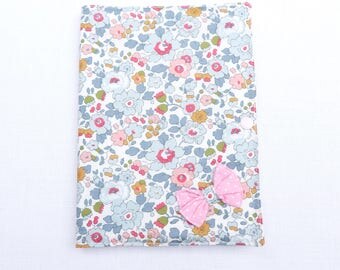 Protège carnet de santé bébé "Betty porcelaine"