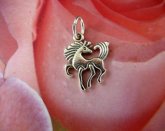 breloque petit cheval enchanté romantique en argent tibétain monté sur anneau breloque pendentif à porter ou pour création