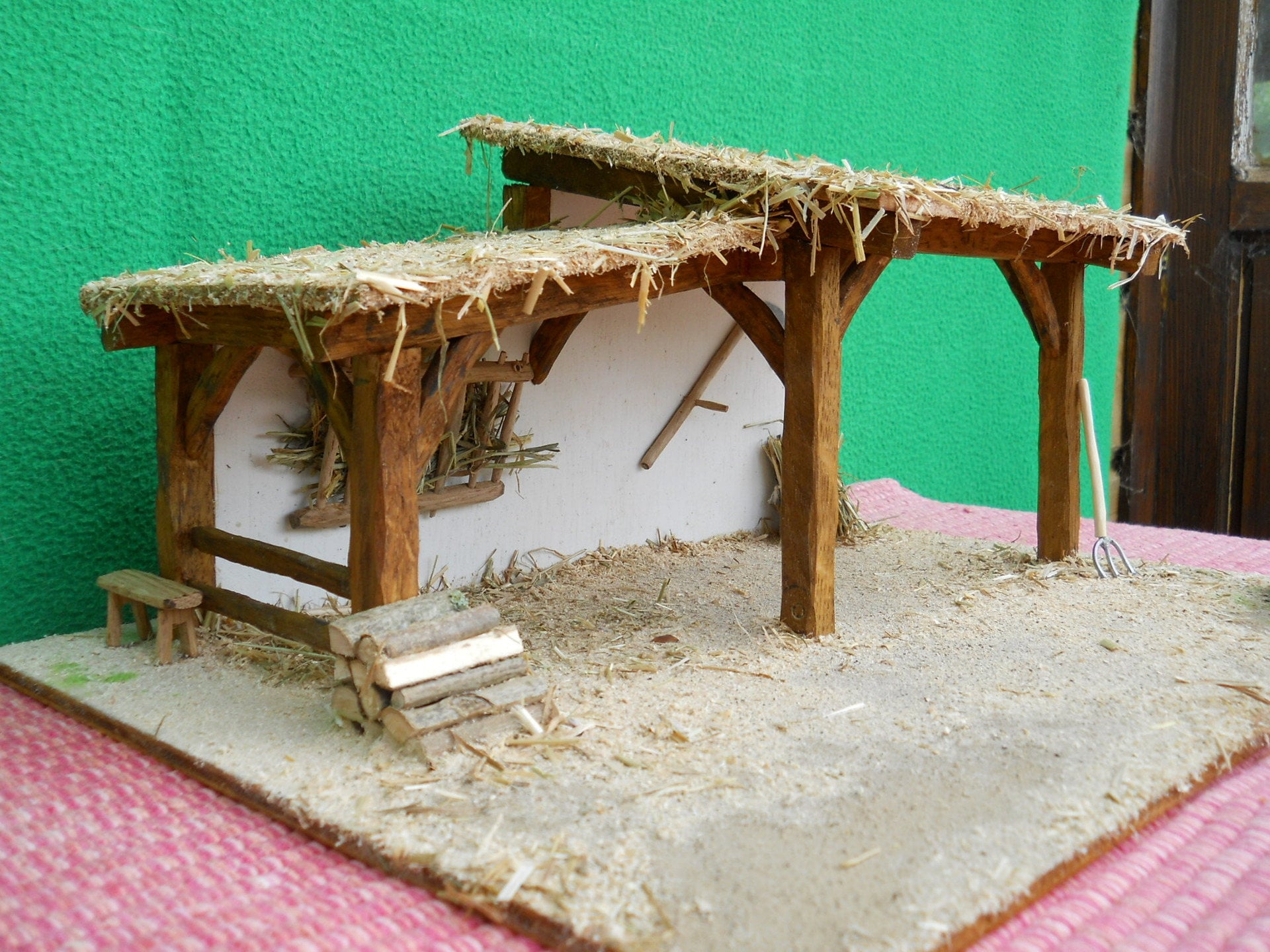 Crèche de Noël Joseph artisanale en Chêne