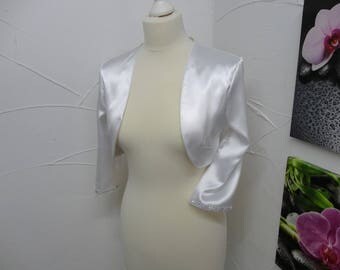 Bolero in white satin with Rhinestones with 3/4 sleeves