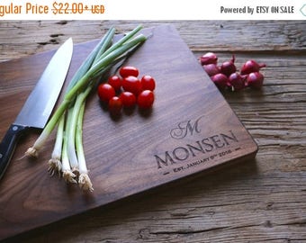 ON SALE Personalized Cutting Board, Engraved Cutting Board, Personalized Wedding Gift, Housewarming Gift, Anniversary Gift
