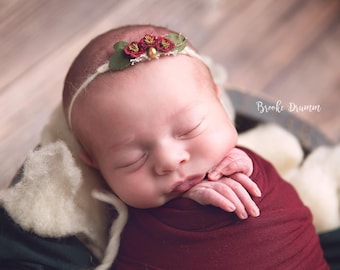 Newborn Christmas Headband, Newborn Christmas prop, Baby Christmas headband, Christmas yarn tieback