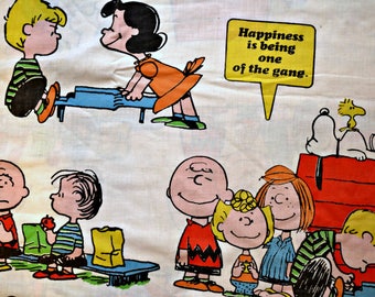 Vintage 1971 70s PEANUTS Charlie Brown Snoopy Charles Schultz Flat Sheet Size TWIN