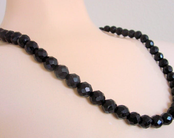 60s Basic Black Glass Bead Necklace / Black Faceted Glass Beads / Ornate Clasp / Vintage Jewelry / Jewellery