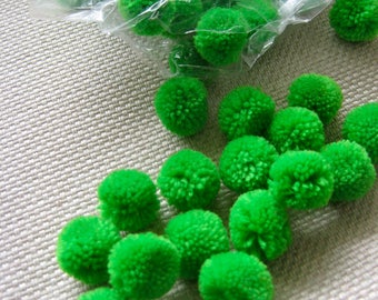 300 20mm bright green pom pom Yarn Pom Poms - pom poms, Cotton pom pom Handmade.