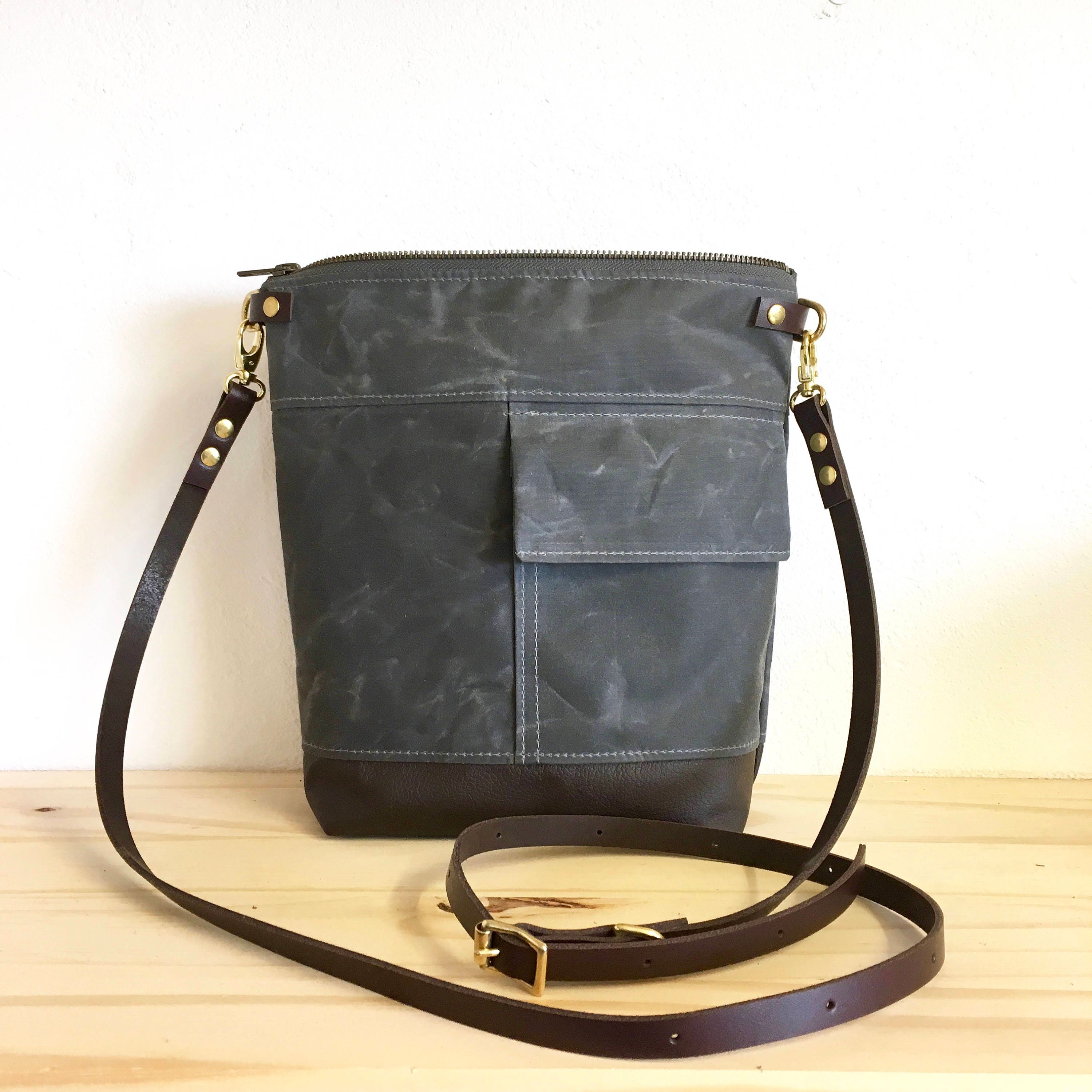 Crossbody bag INCH Grey waxed waterproof canvas zipped
