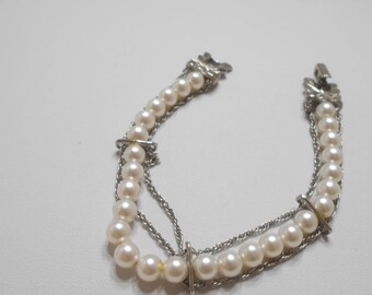 Vintage Goldette Faux Pearl (6mm) Bracelet (8755) With Safety Chain
