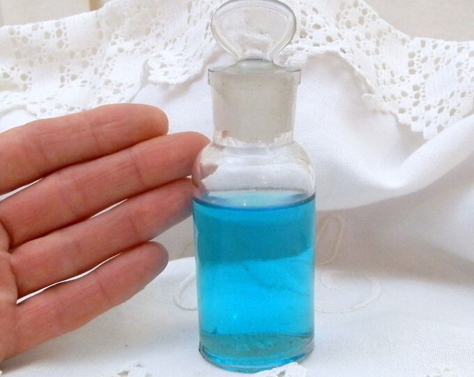 Antique French Clear Glass Medicine / Perfume Bottle with Glass Stopper, Apothecary Doctor Home Decor from France, Retro Home Interior Antique French Clear Glass Medicine / Perfume Bottle with Glass Stopper, Apothecary Doctor Home Decor from France, Retro Home Interior