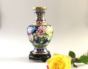 Chinese cloisonné vase