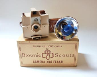 Vintage Imperial Brownie Scouts Camera, Flash, Manual, Original Box/ Girl Scout Camera