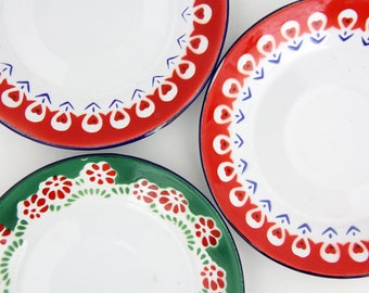 3x Vintage Enamel Saucers // Small Enameled Plates // Trinket Tray // Ring Dish // Set of Three