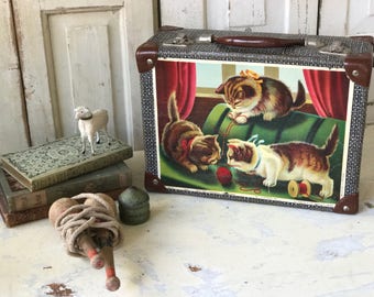 A lovely vintage child's suitcase